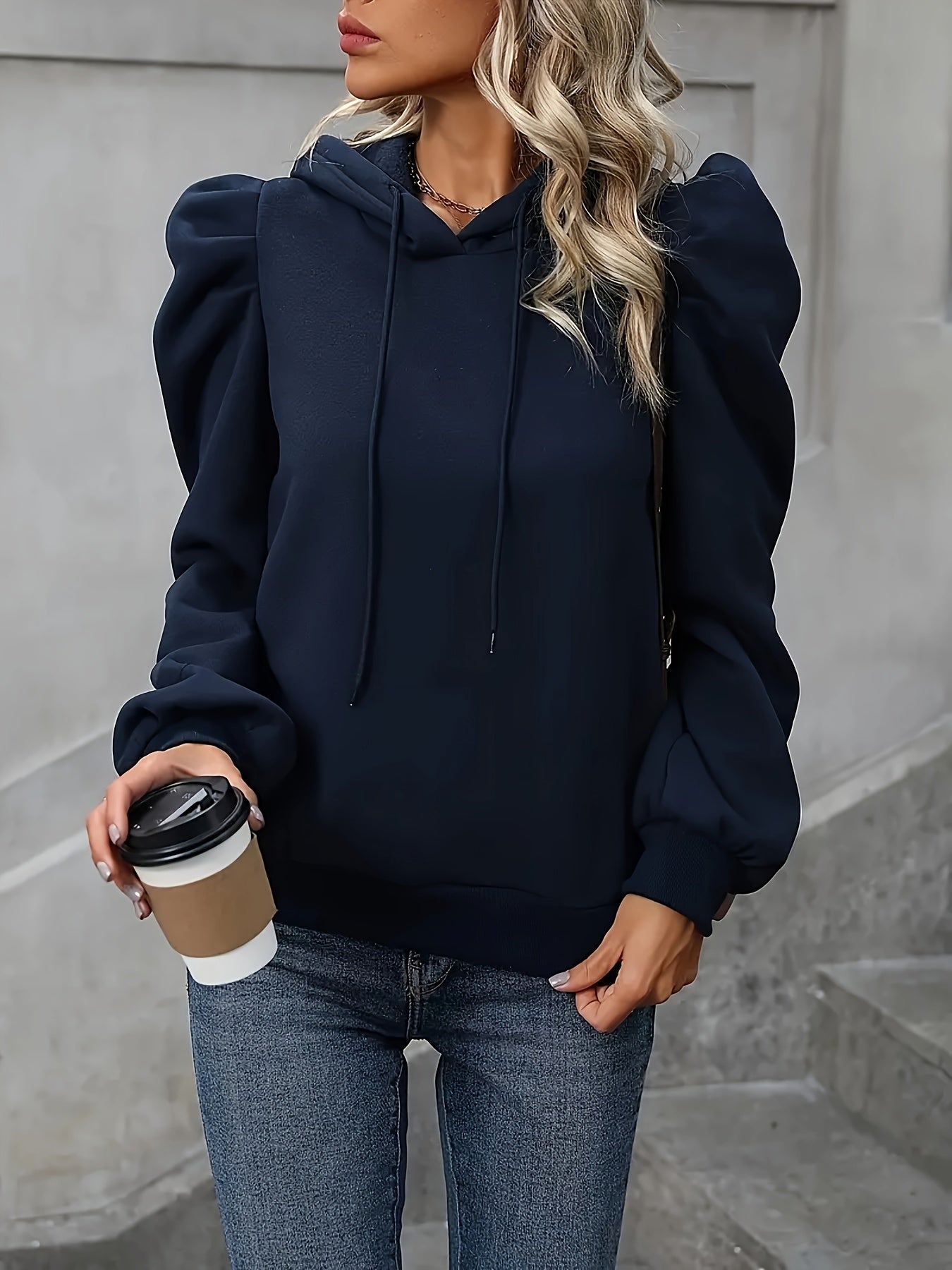 BERIT | ELEGANTE HOODIE MIT KORDEN - Nordic Boutique & Co.