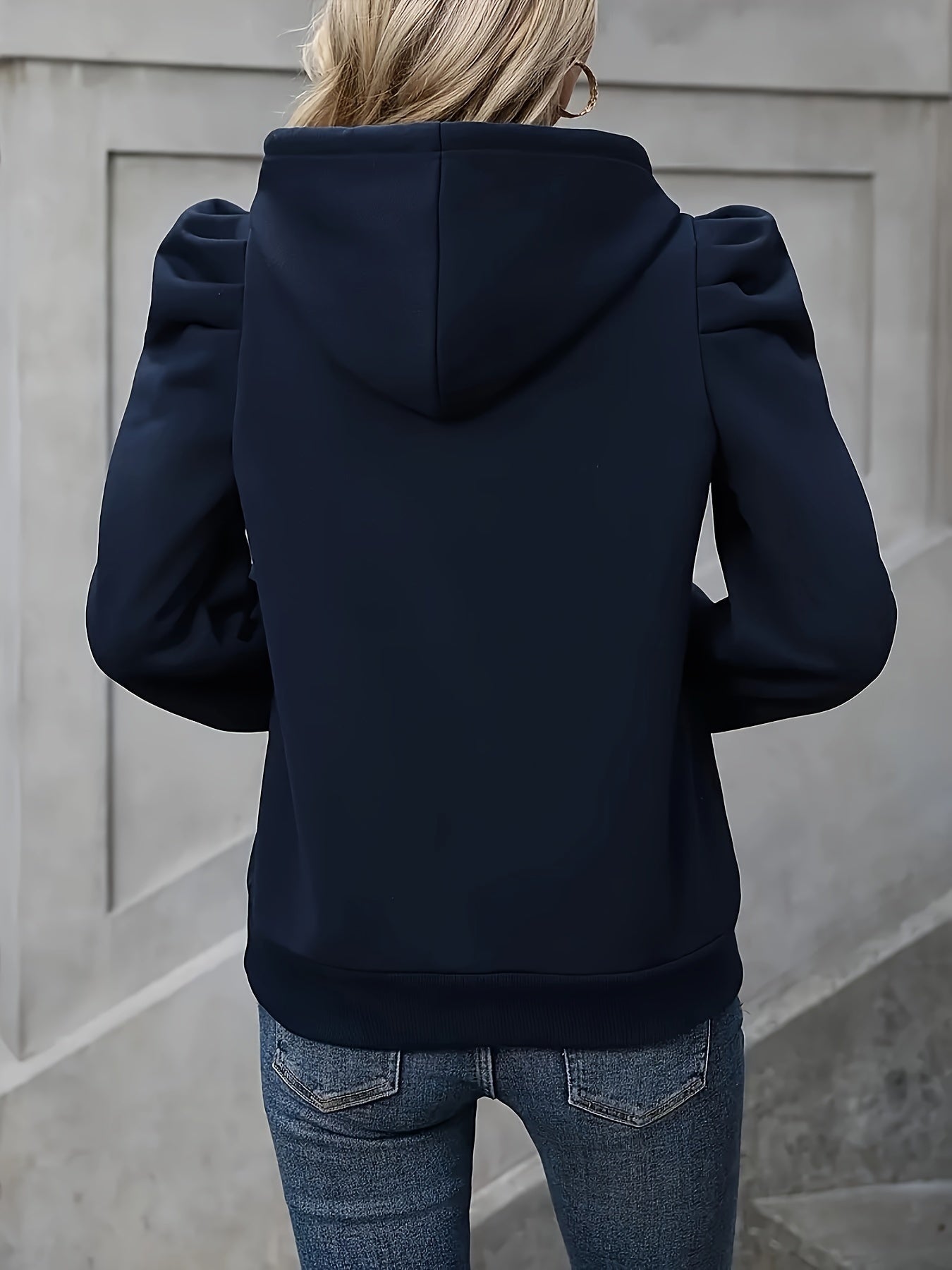 BERIT | ELEGANTE HOODIE MIT KORDEN - Nordic Boutique & Co.